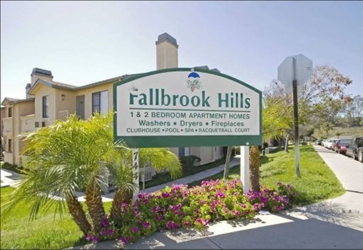 Apartment for rent at 744 W Fallbrook St, Fallbrook, CA 92028