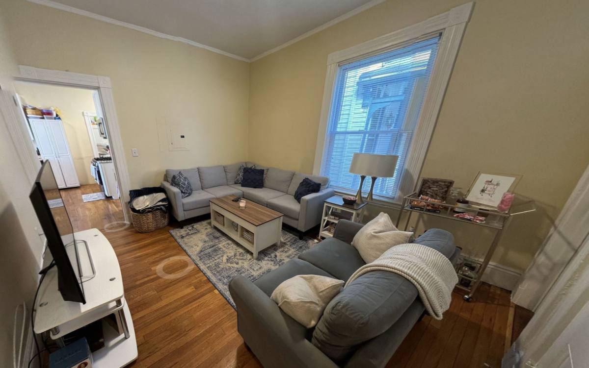 Apartment for rent at 413 Washington St #I, Cambridge, MA 02139