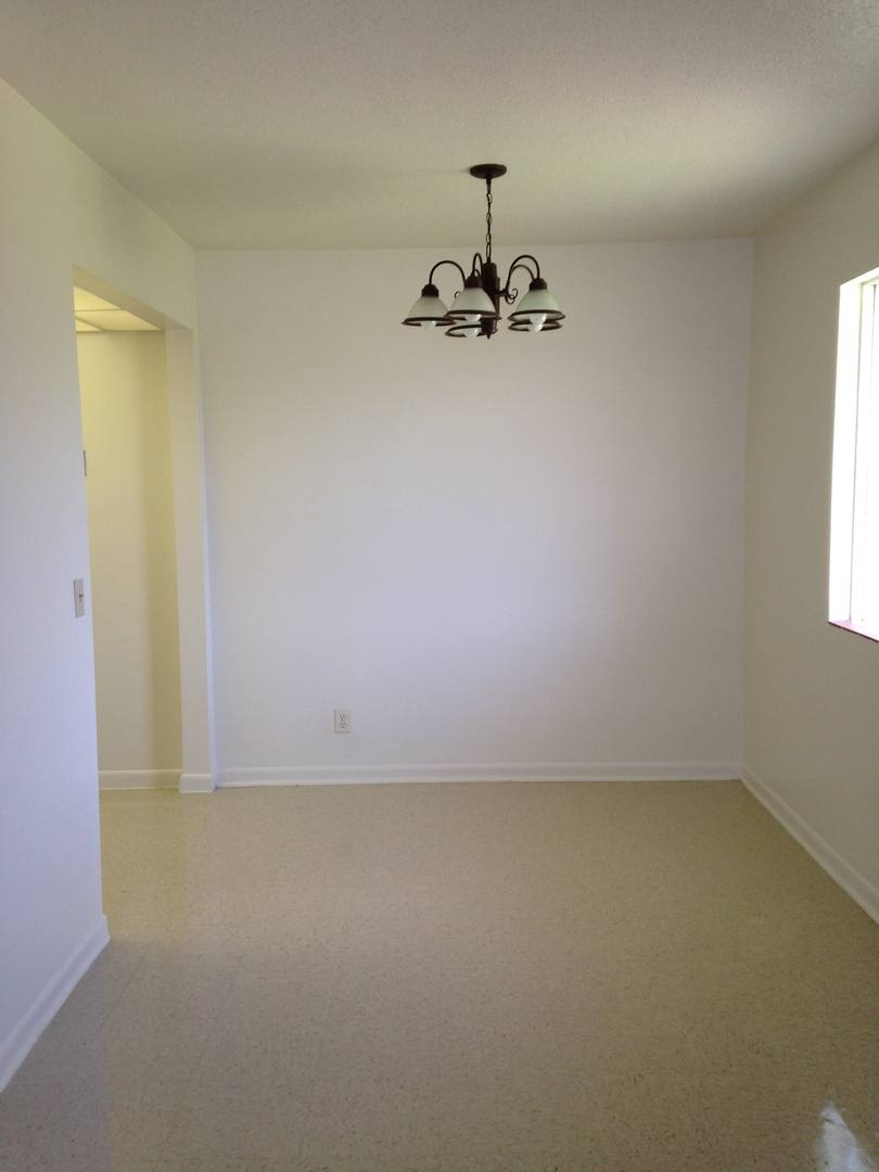 Apartment for rent at 525 Kirk Rd, West Palm Beach, FL 33406