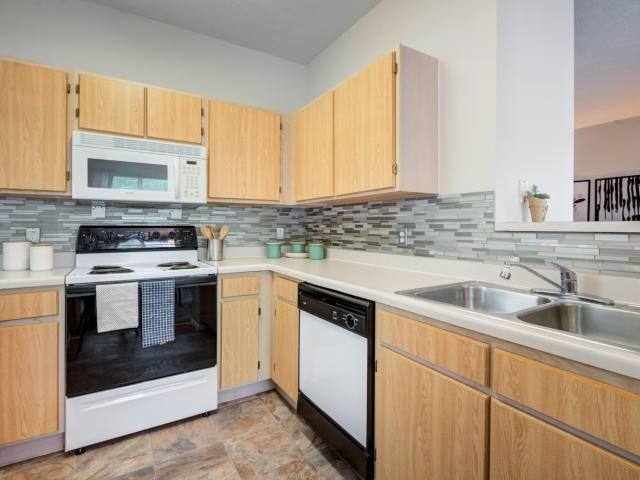 Apartment for rent at 100 Lincoln Highlands Dr #D23, Coraopolis, PA 15108