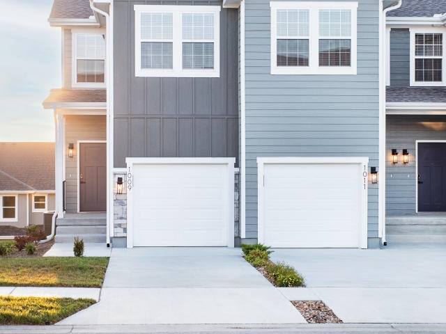 Apartment for rent at 960 N Cedarcrest Dr #D13, Raymore, MO 64083