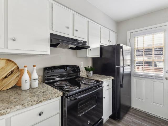Apartment for rent at 1700 Seaspray Court #D23, Houston, TX 77008