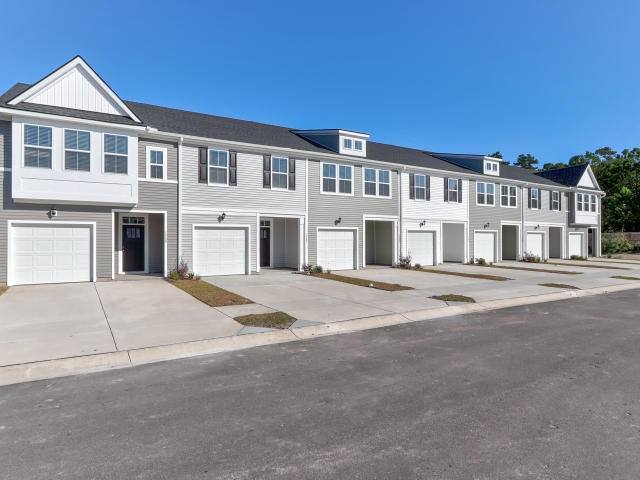 Apartment for rent at 5682 Sablewood St #E23, Charleston, SC 29406