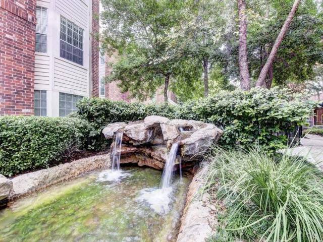 Apartment for rent at 2350 Westcreek Lane #A33, Houston, TX 77027