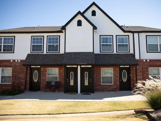Apartment for rent at 3730 W Rock Creek Rd #E23, Norman, OK 73072