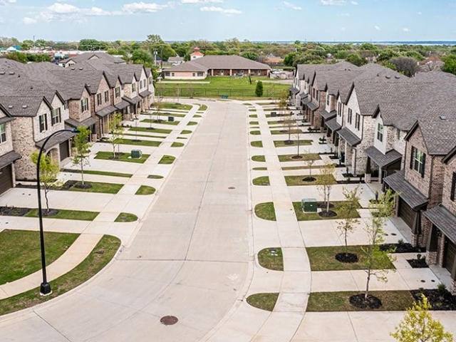 Apartment for rent at 822 Bonnet Trail #D13, Arlington, TX 76001