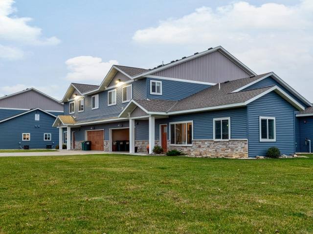Apartment for rent at 4400 Red Hawk Dr SE #C33, Rochester, MN 55904