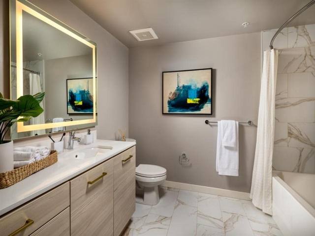 Apartment for rent at 1625 Lincoln Blvd #D13, Santa Monica, CA 90401
