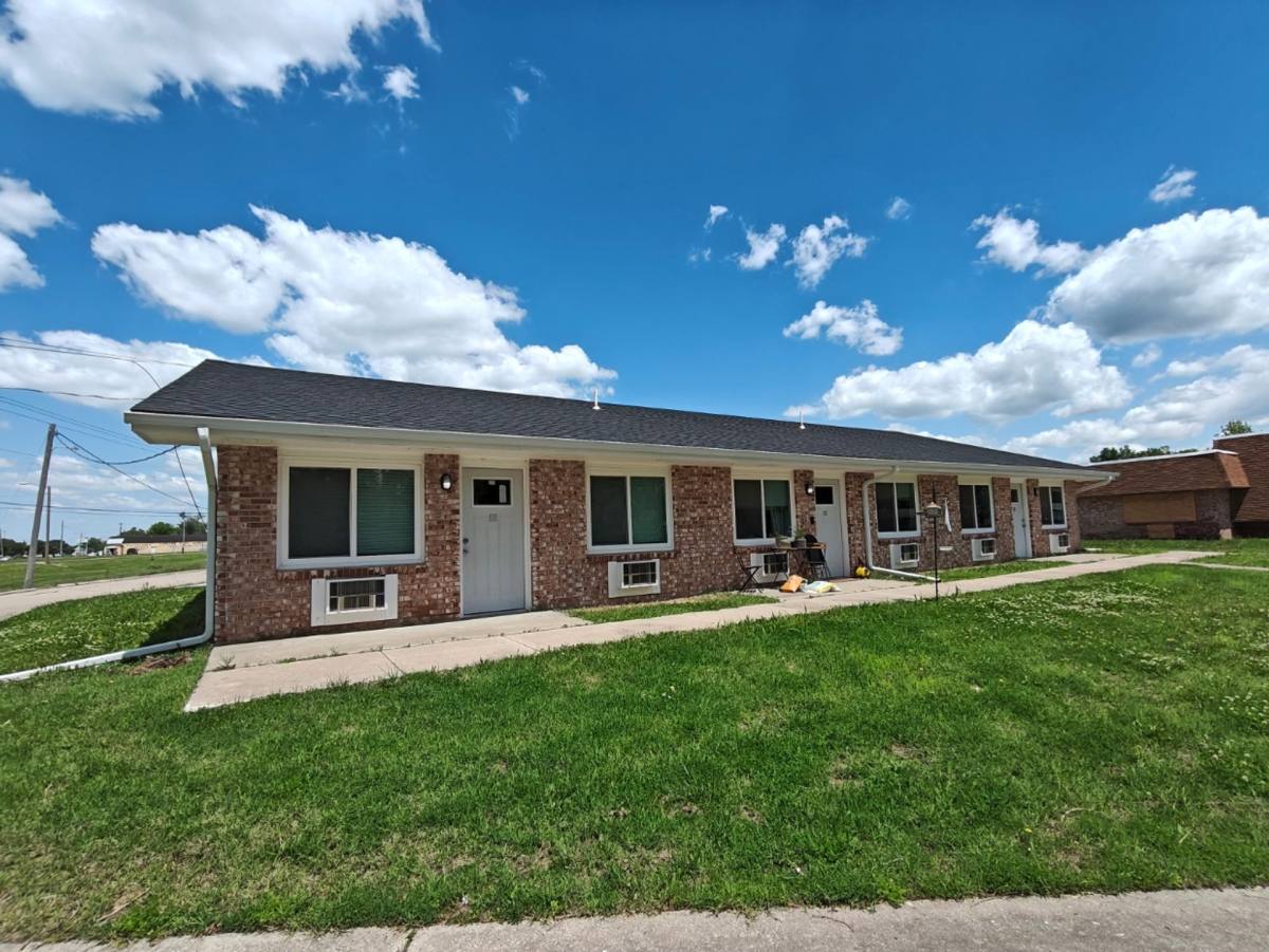 Apartment for rent at 1336 N Walnut St, Iola, KS 66749