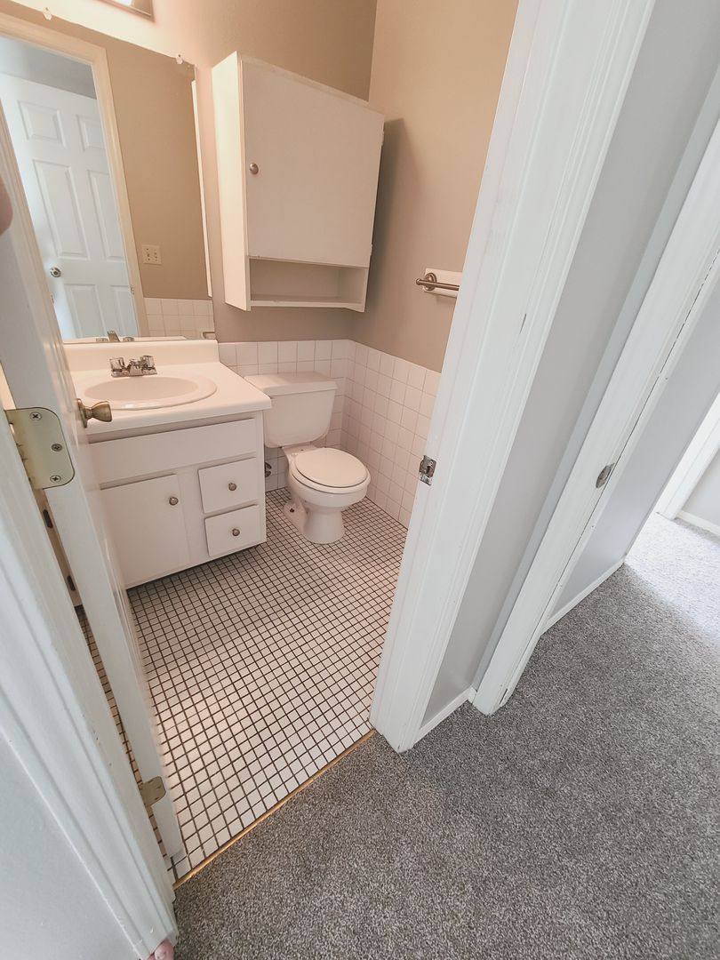 Apartment for rent at 761 E Anamosa St, Rapid City, SD 57701