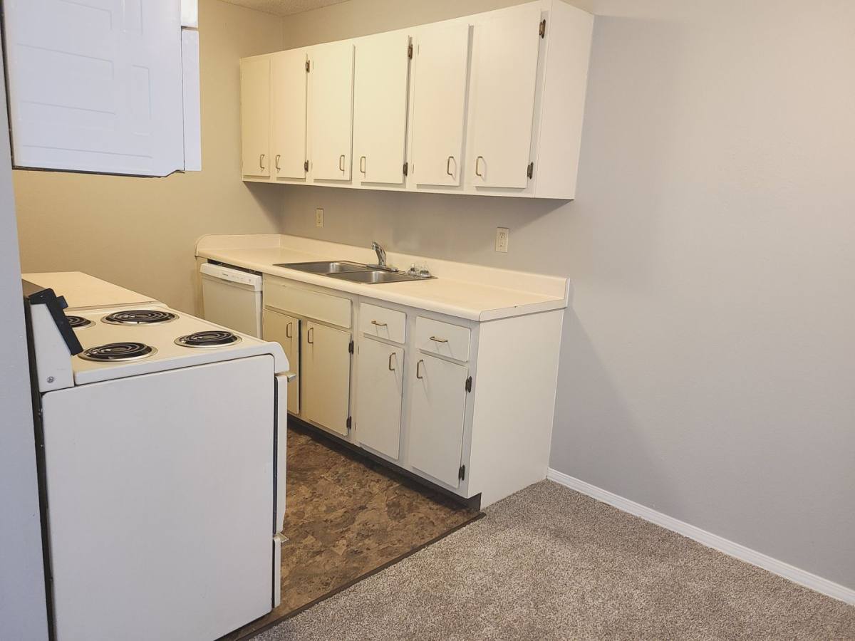 Apartment for rent at 761 E Anamosa St, Rapid City, SD 57701