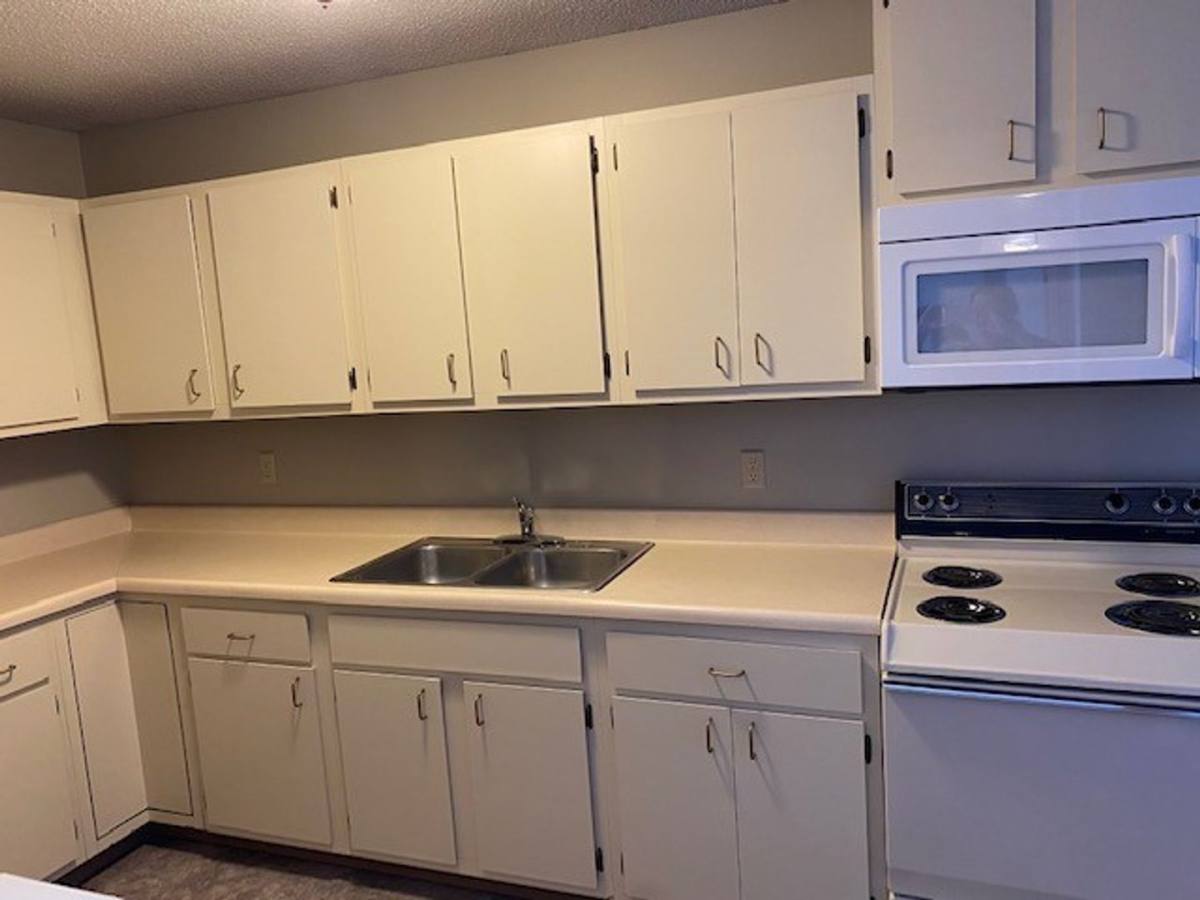 Apartment for rent at 761 E Anamosa St, Rapid City, SD 57701
