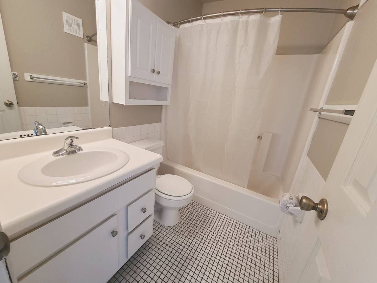 Apartment for rent at 761 E Anamosa St, Rapid City, SD 57701