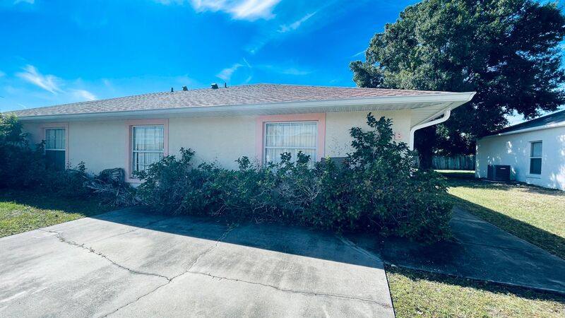 303 Azincourt Lane #B, Kissimmee, FL 34742