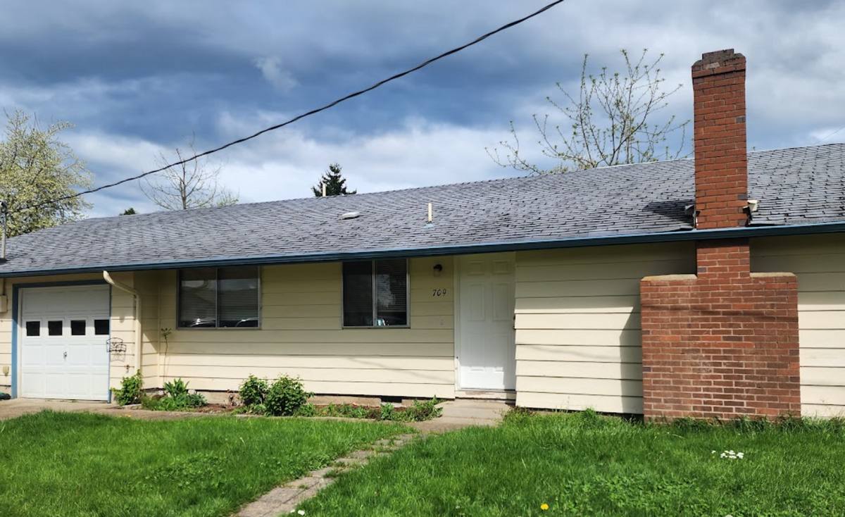 709 N 53rd & 5360 F St, Springfield, OR 97478 Apartment For Rent