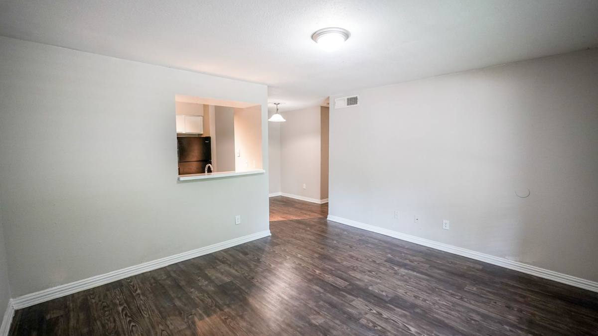 Townhouse for rent at 13100 Stonefield Dr, Houston, TX 77014