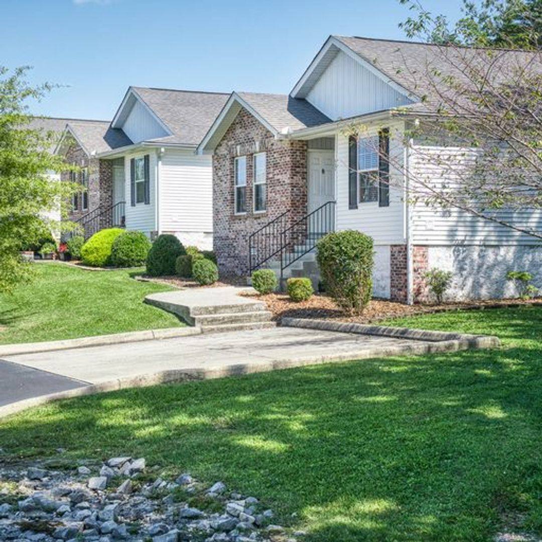 Apartment for rent at 254 Charleston Lane, Crossville, TN 38555