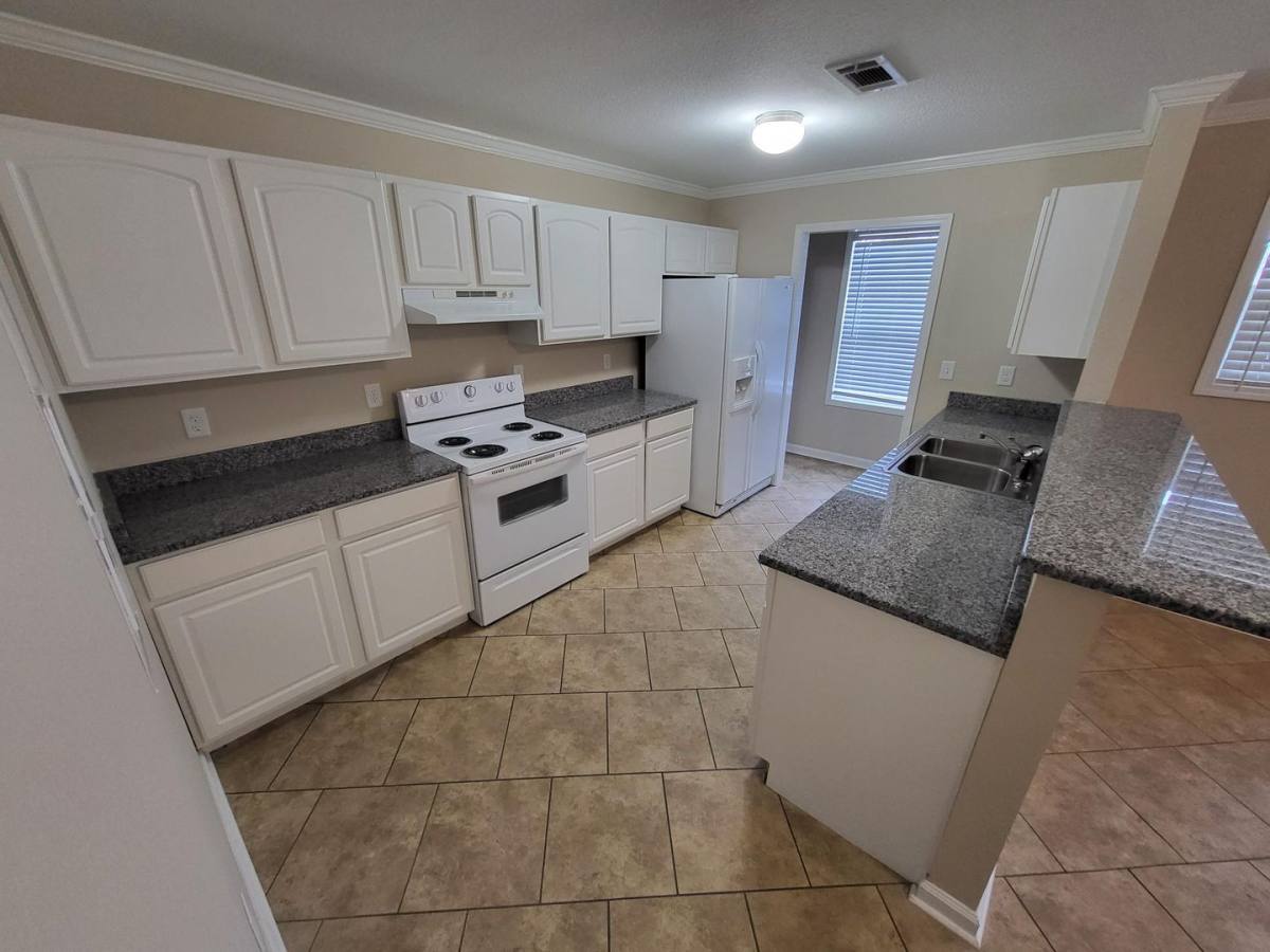 Apartment for rent at 254 Charleston Lane, Crossville, TN 38555