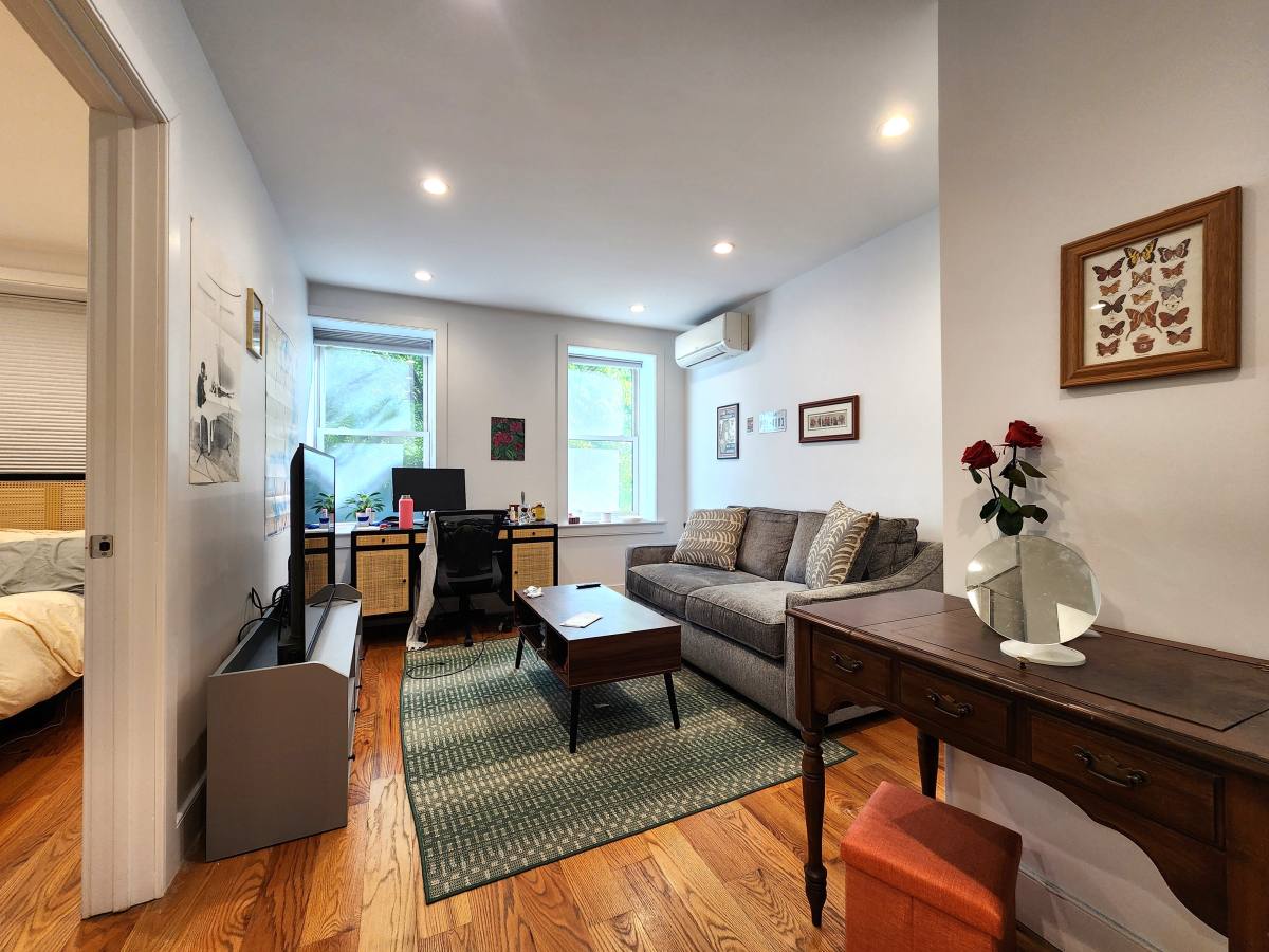 Apartment for rent at 127 E 36th St #2A, New York, NY 10016