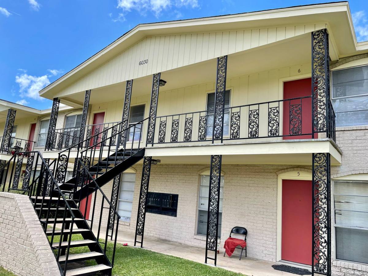 Apartment for rent at 6030 Alpine Circle, Beaumont, TX 77708