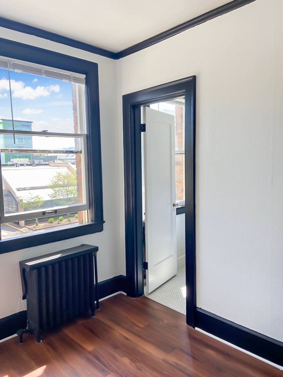 Apartment for rent at 717-735 SE Morrison St, Portland, OR 97214