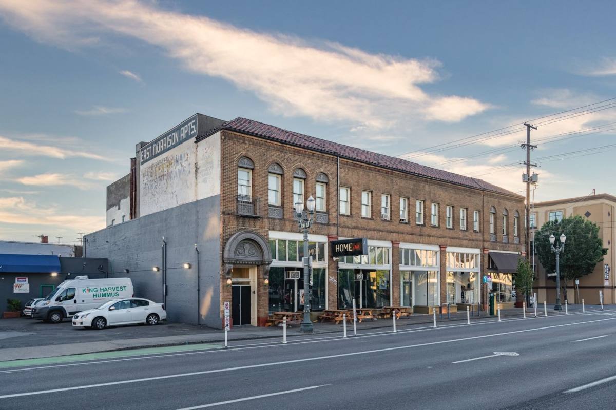 Apartment for rent at 717-735 SE Morrison St, Portland, OR 97214
