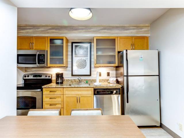 Apartment for rent at 8011 Galleria Parkway #E32, Saint Louis, MO 63117