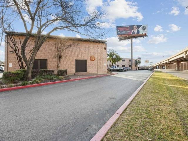 Apartment for rent at 6945 W Interstate 10 #A13, San Antonio, TX 78213