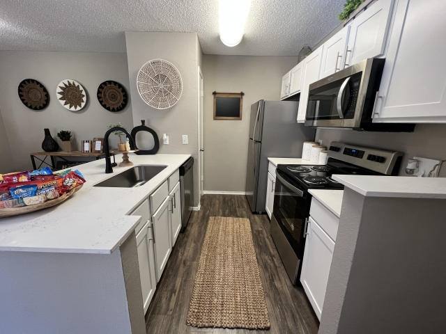Apartment for rent at 5901 Valleycreek Lane #D12, Arlington, TX 76017