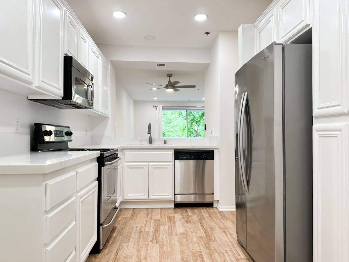 20301 Bluffside Circle #204, Huntington Beach, CA 92646 (#78883700)