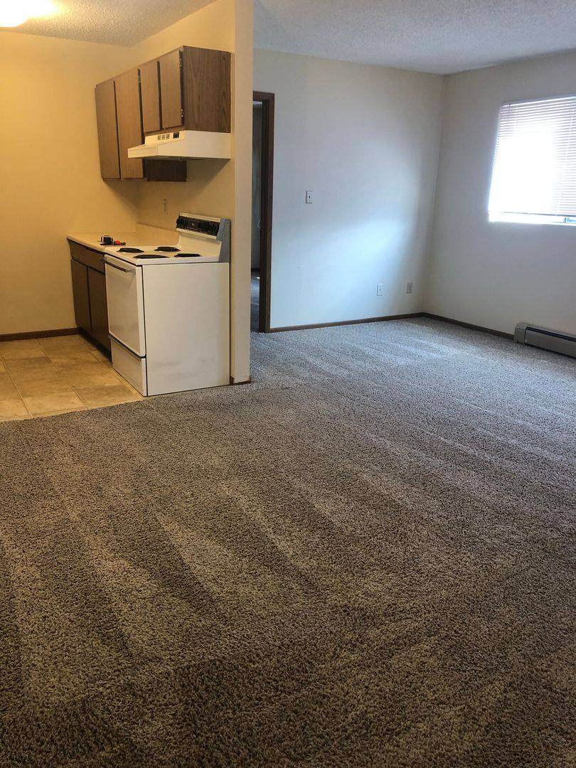 Apartment for rent at 1450-1540 44th St, Marion, IA 52302