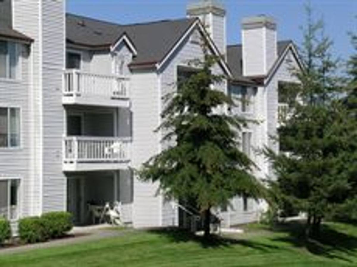 Apartment for rent at 327 S 177th Place, Seattle, WA 98148