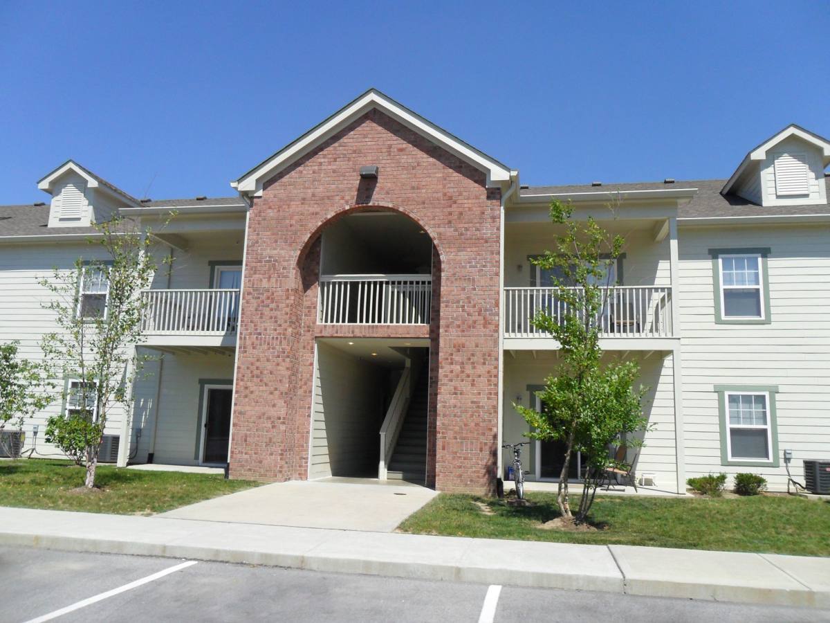 Apartment for rent at 510 N Enderly Ave, Brownsburg, IN 46112