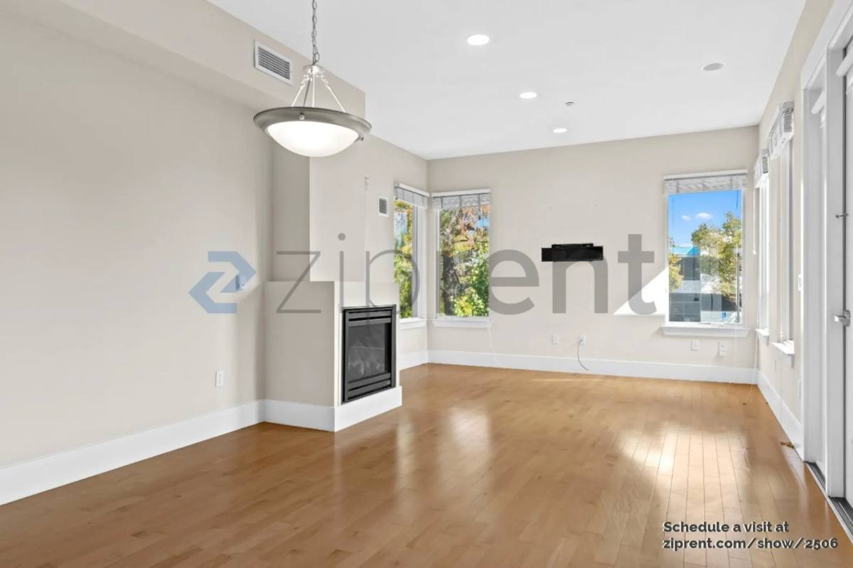 5100 El Camino Real 206, Los Altos, CA 94022 Condo For Rent