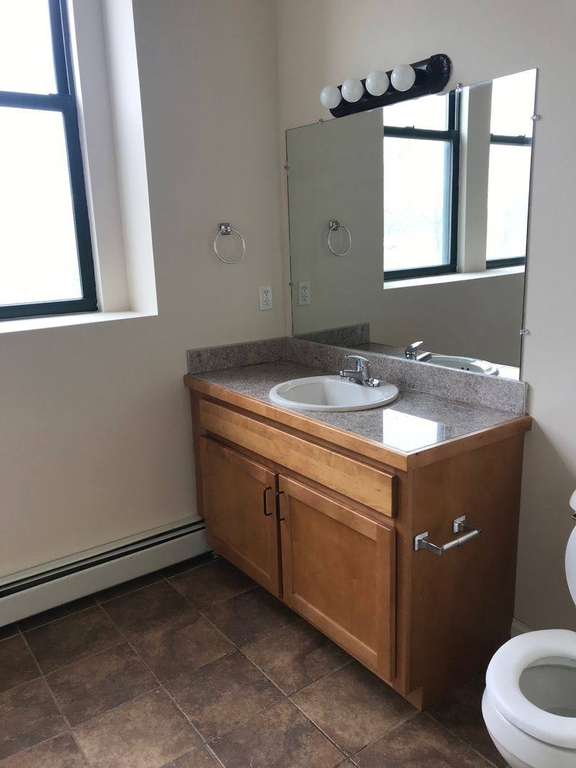 Apartment for rent at 617 E Hiawatha Blvd, Syracuse, NY 13208