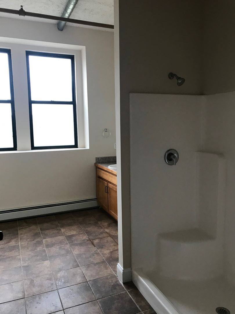 Apartment for rent at 617 E Hiawatha Blvd, Syracuse, NY 13208