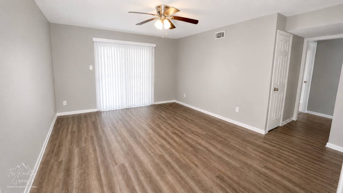 Townhouse for rent at Parkside, 1400 E 35th St, Texarkana, AR 71854