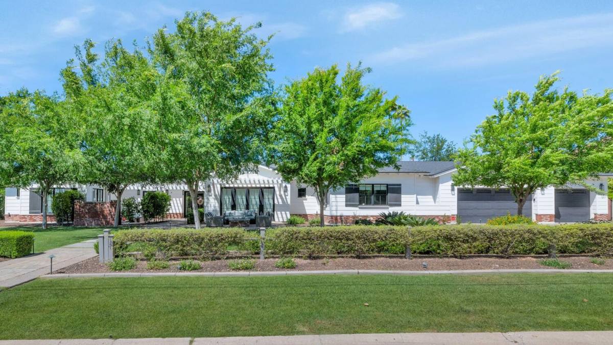 House for rent at 4202 N 64th St, Scottsdale, AZ 85251