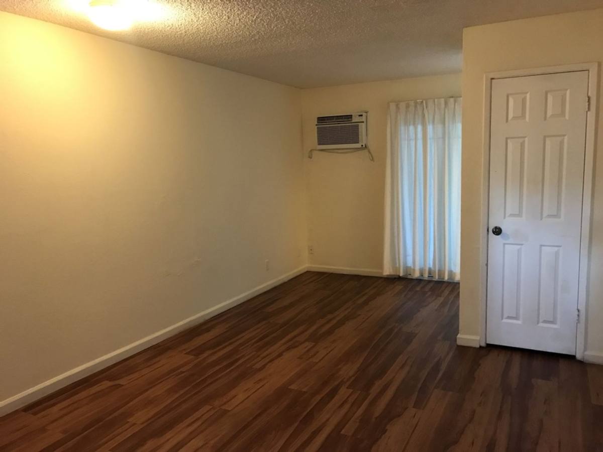 Apartment for rent at 835 F St, Davis, CA 95616