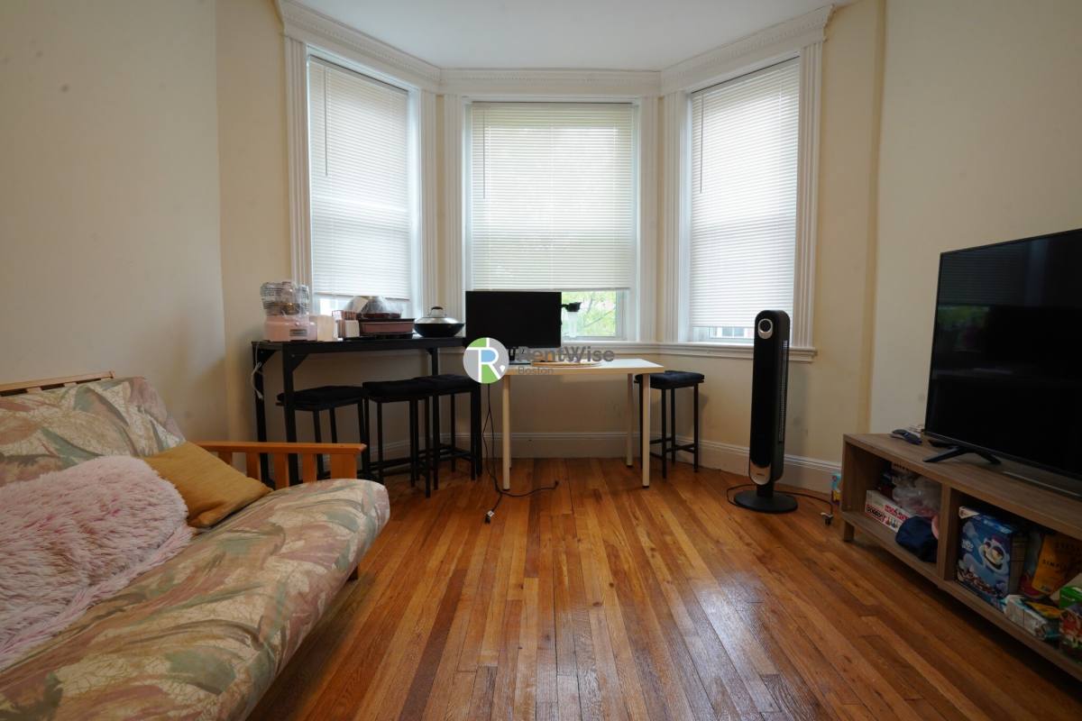 1302 Commonwealth Ave 14, Allston, MA 02134 Apartment For Rent