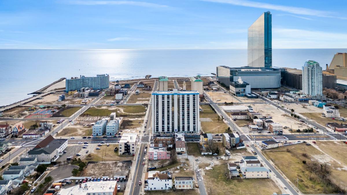 Apartment for rent at 300 Atlantic Ave, Atlantic City, NJ 08401