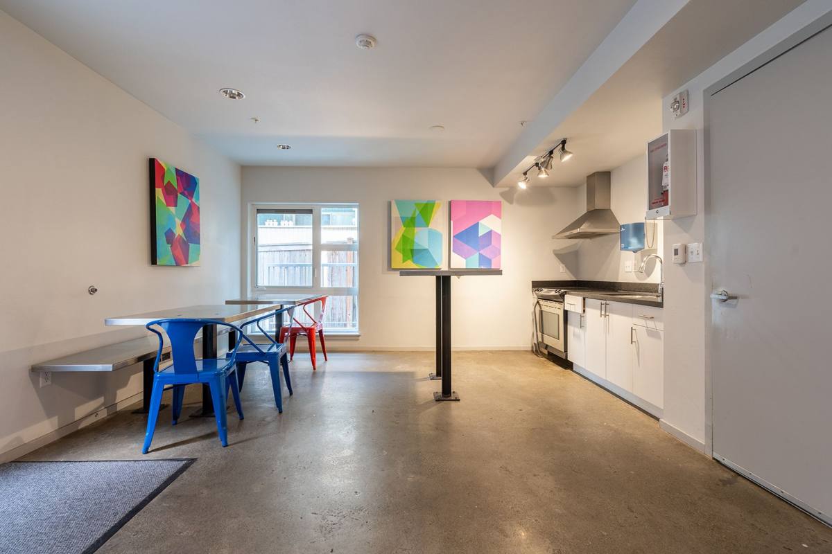422 11th Ave E, Seattle, WA 98102 - Apartment for Rent - Image 6