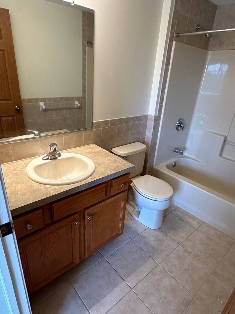 Apartment for rent at 4774 Buckley Rd, Liverpool, NY 13088