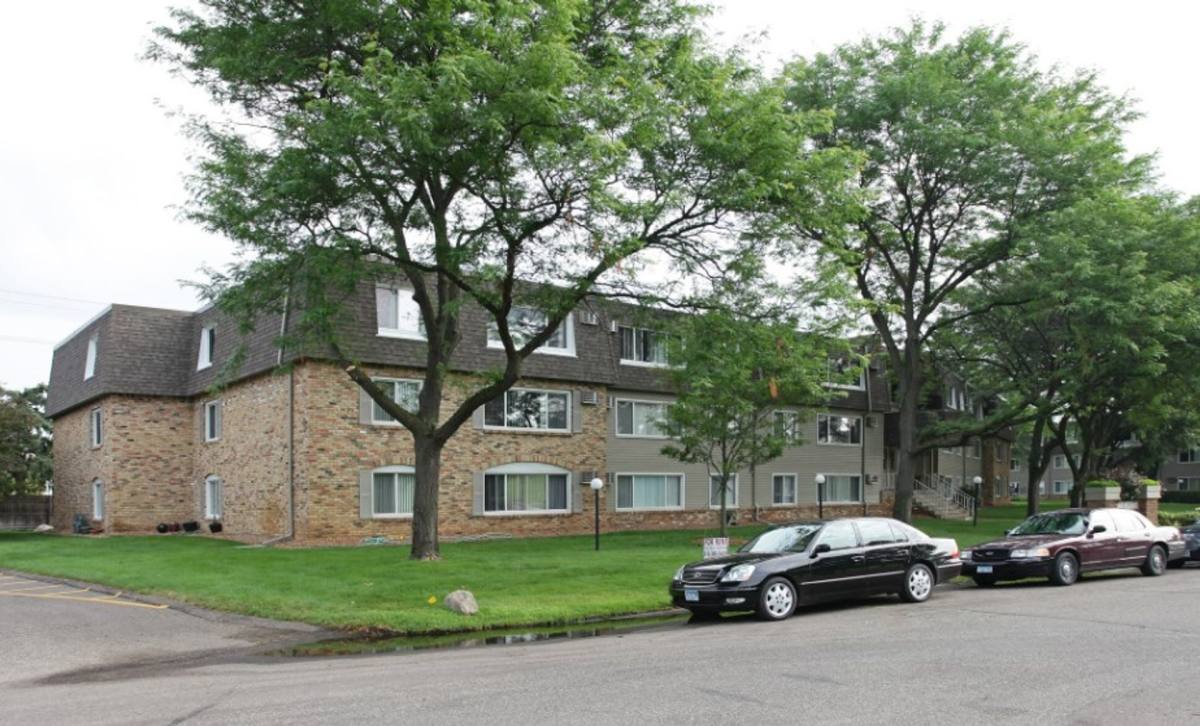 Apartment for rent at 2700-2712-2727 Rhode Island Ave, Minneapolis, MN 55426