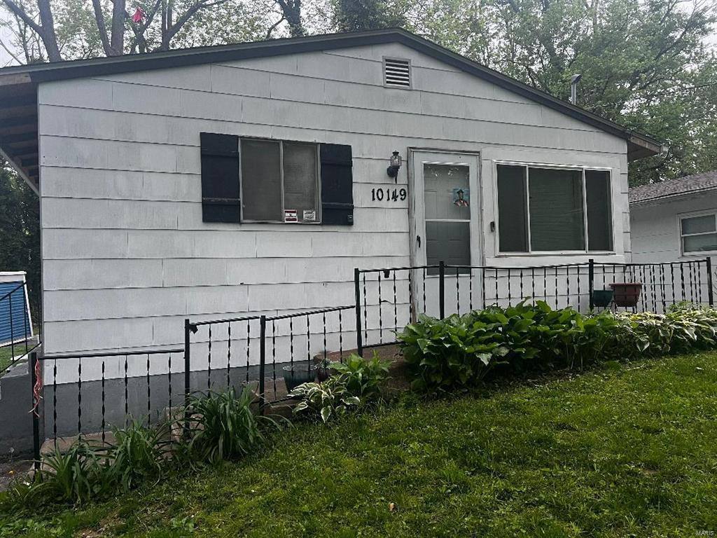 10149 Mayfair Dr, Saint Louis, MO 63136