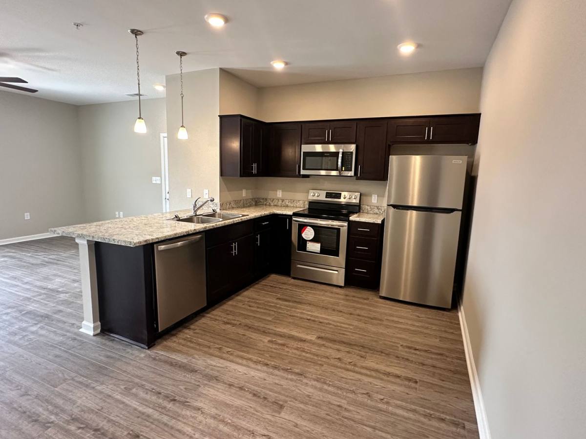 Apartment for rent at 1077 Gateview Dr, Portland, TN 37148