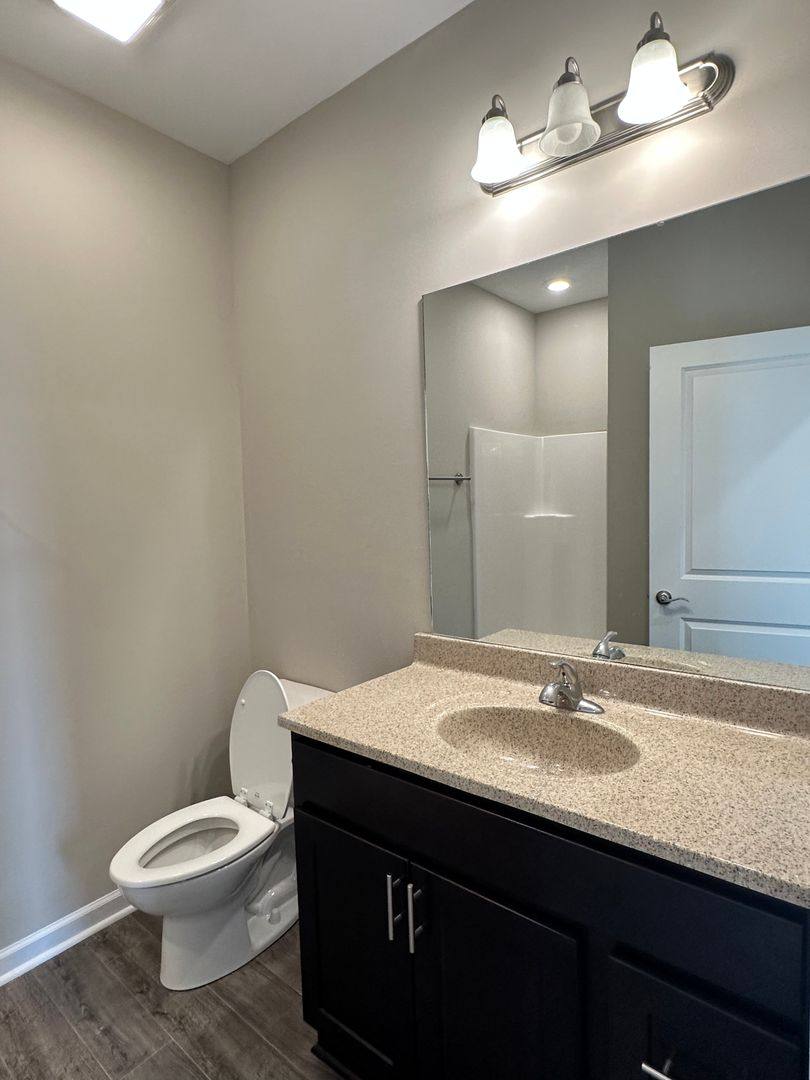 Apartment for rent at 1077 Gateview Dr, Portland, TN 37148