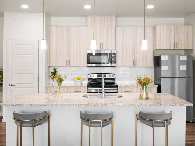 Apartment for rent at 33500 N Valley Parkway #E12, Phoenix, AZ 85085