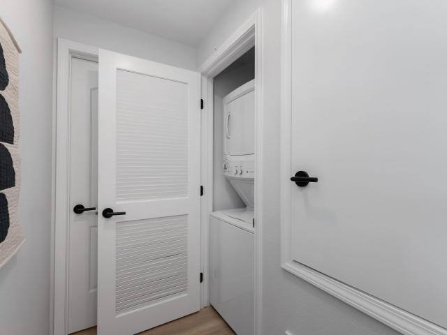 Apartment for rent at 6355 De Soto Ave #E12, Woodland Hills, CA 91367