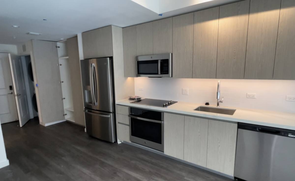 3606 Red Rd #809, Hollywood, FL 33025